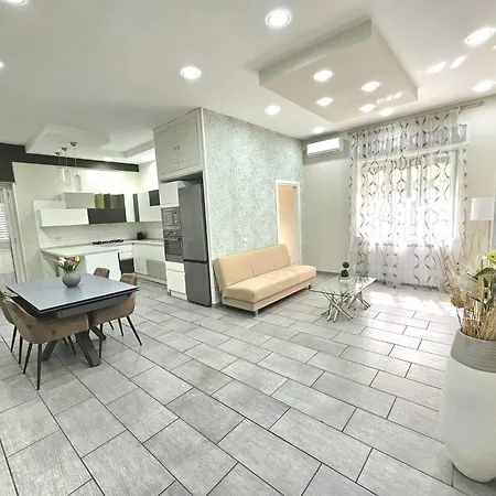 Cidemi House