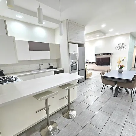 Appartement Cidemi House *